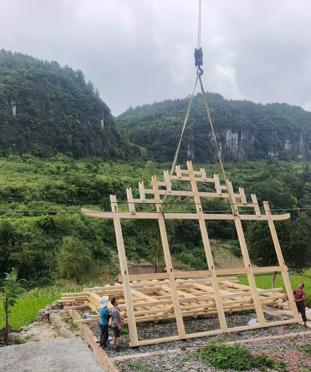 雨山区汽车吊出租公司怎么保证发动机散热问题