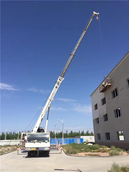 雨山区“轻装强干”—— 吊车的 “轻量化臂架” 技术